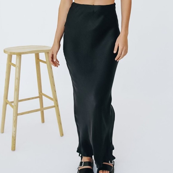 VRGGRL Black Satin Maxi Skirt - Picture 7 of 10